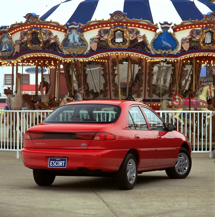  Ford Escort America 1997 года  (фото 5 из 31)